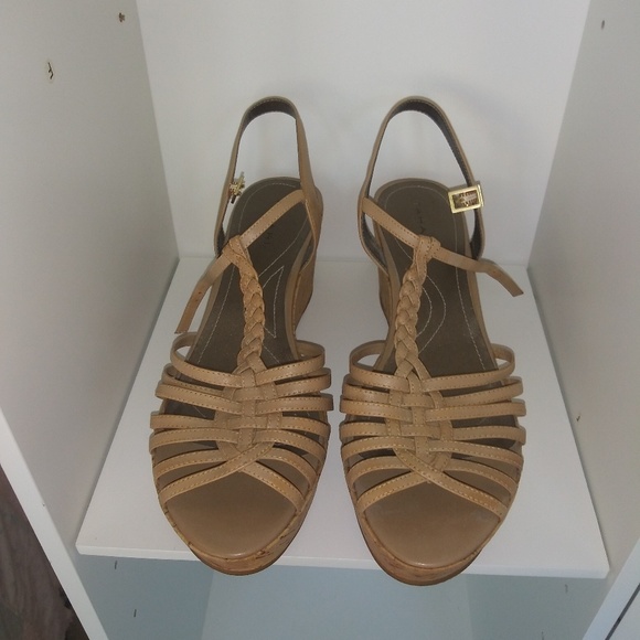 Tahari Shoes - Shoes Tahari Shoes - Shoes